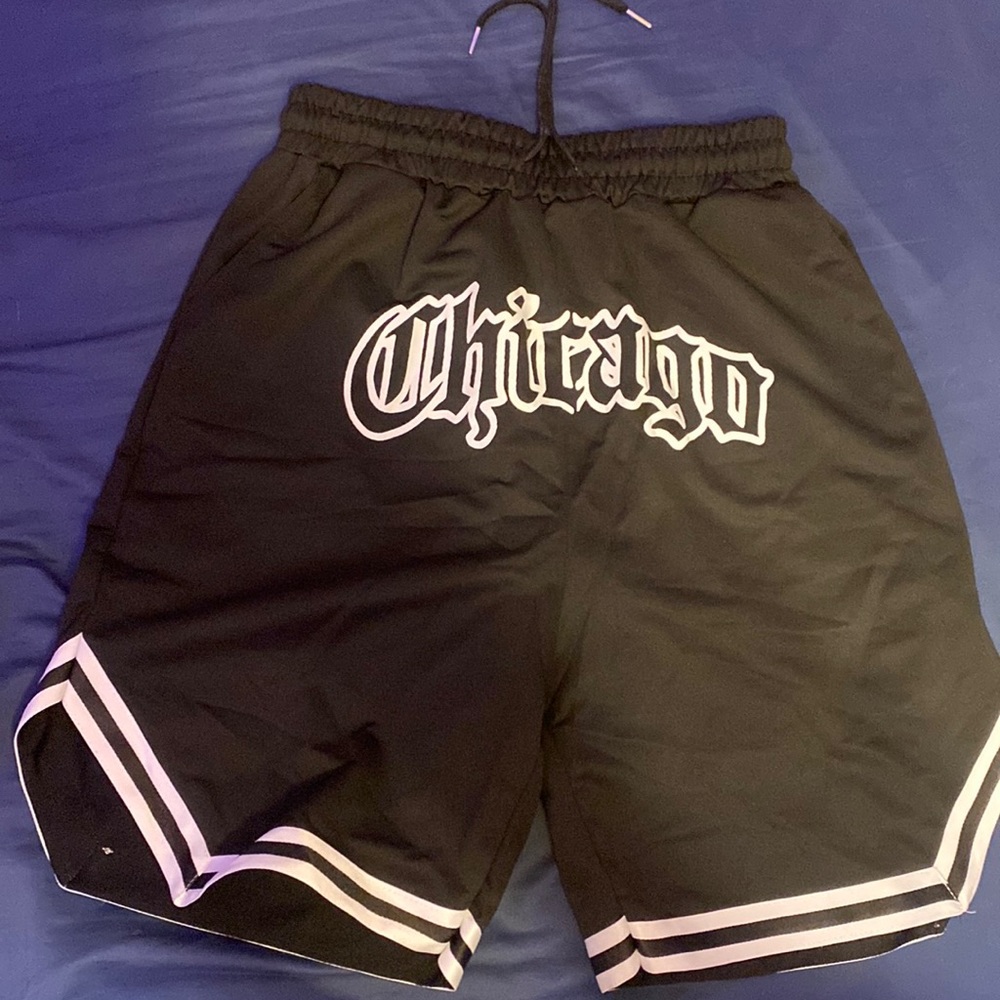 Graphic shorts “Chicago” BRAND NEW